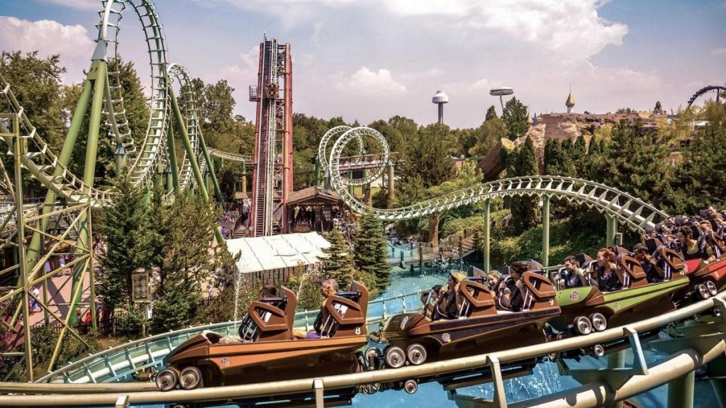 11 Best Things to Do in Lake Garda 12 Gardaland Italy