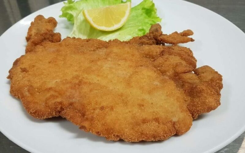 10 Must-Try Foods In Milan 6 Cotoletta alla Milanese