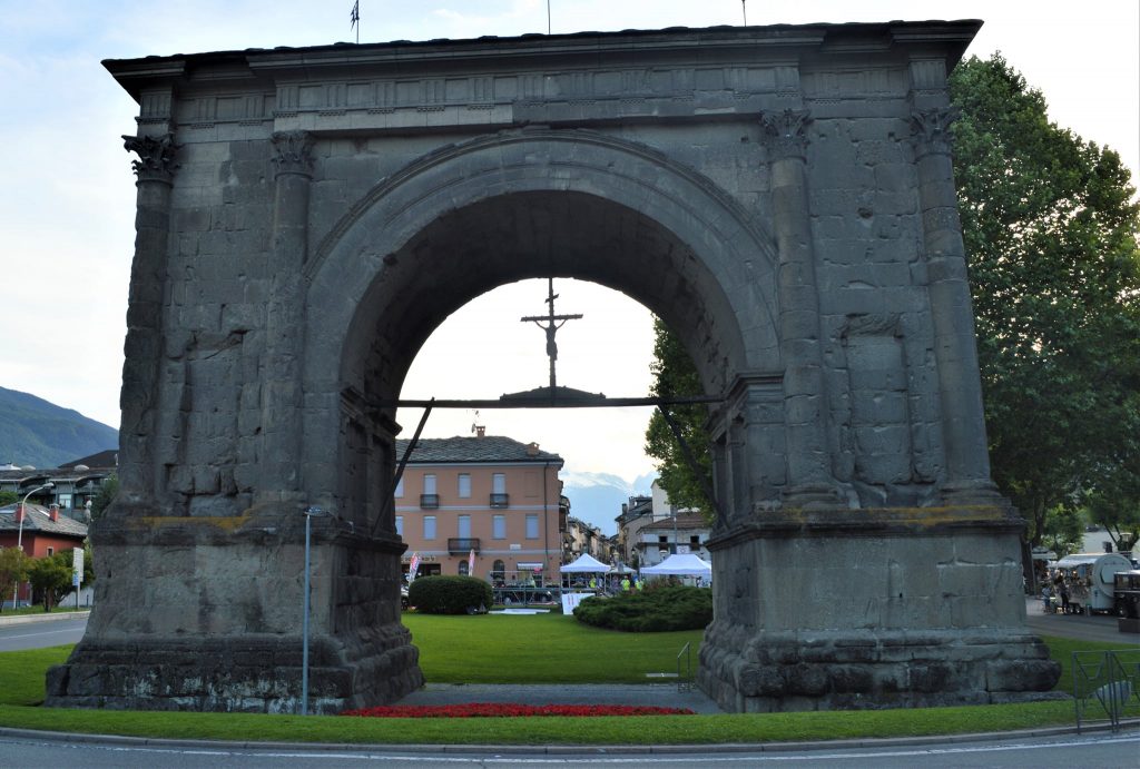 Arch of Augustus, Aosta