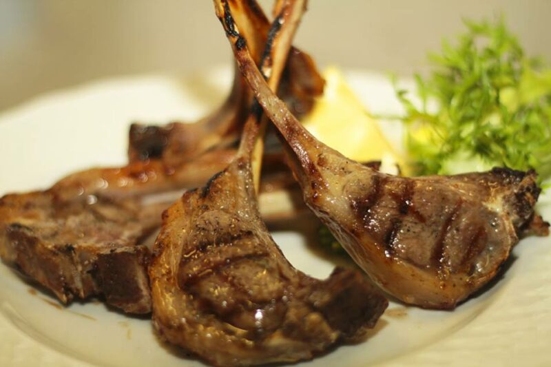 Must-Try Foods in Rome 4 Abbacchio scottadito