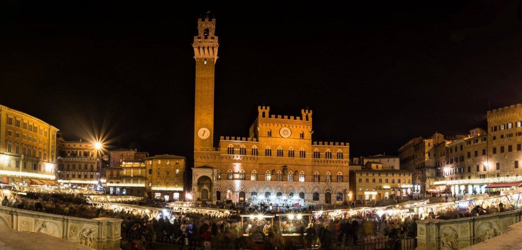 17 Best Places to Spend Christmas in Italy 7 Siena Christmas Markets