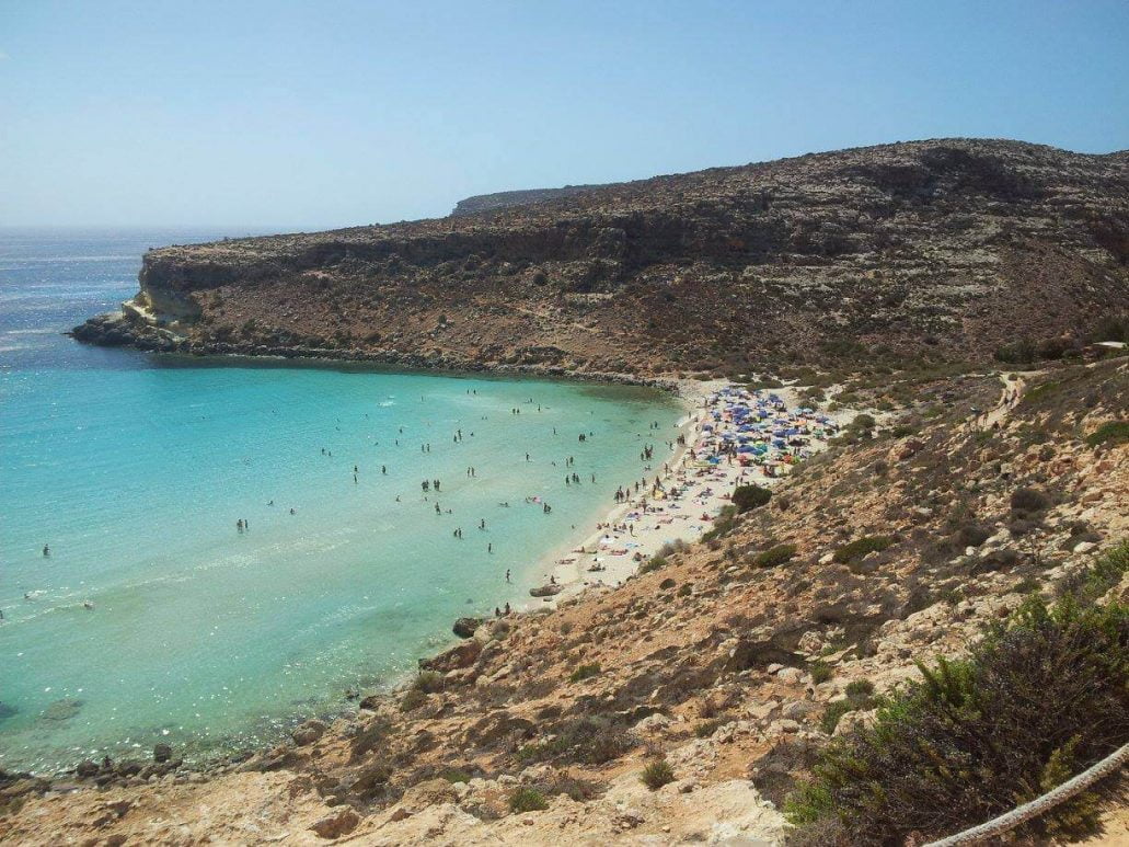 spiaggia dei conigli lampedusa