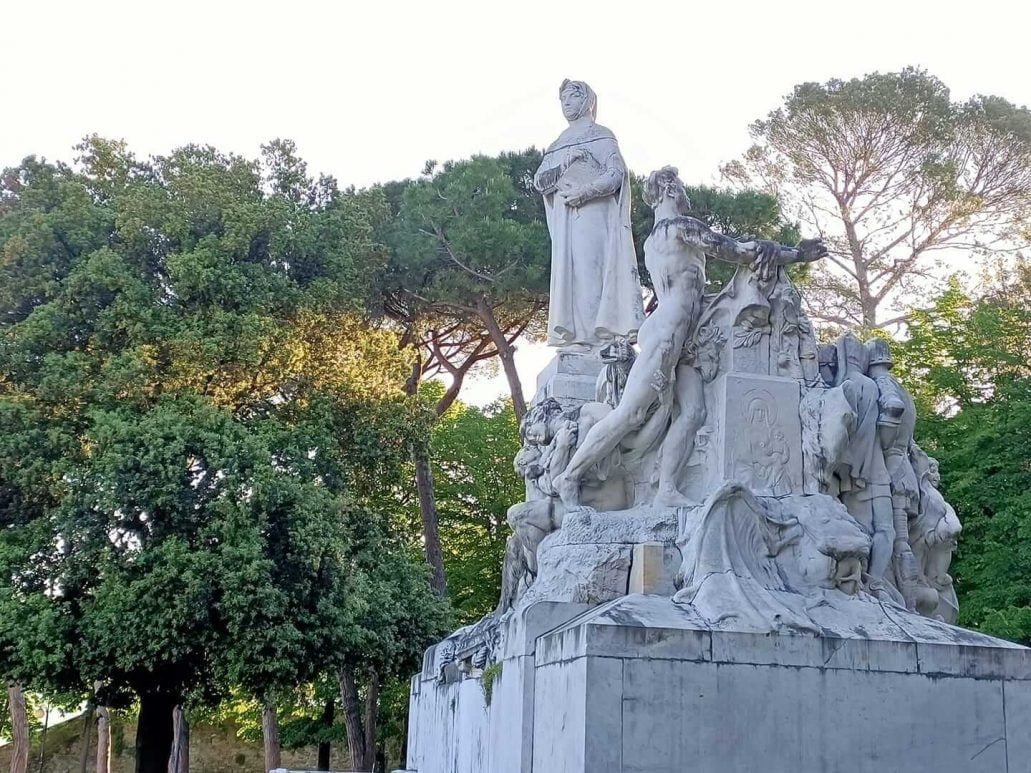 Petrarch statue, Arezzo