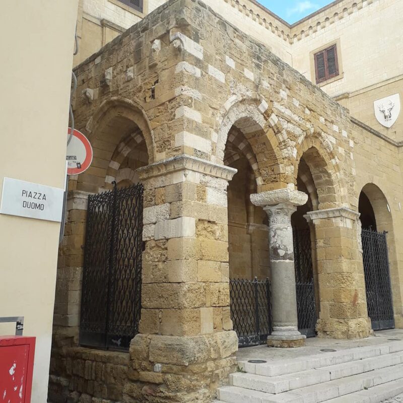 Portico dei Cavalieri Templari, Brindisi