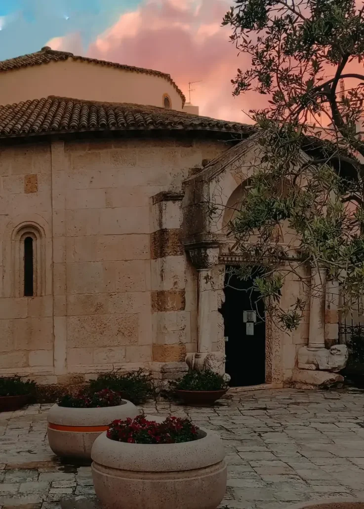12 Best Things to Do in Brindisi, Italy 8 San Giovanni Al Sepolcro