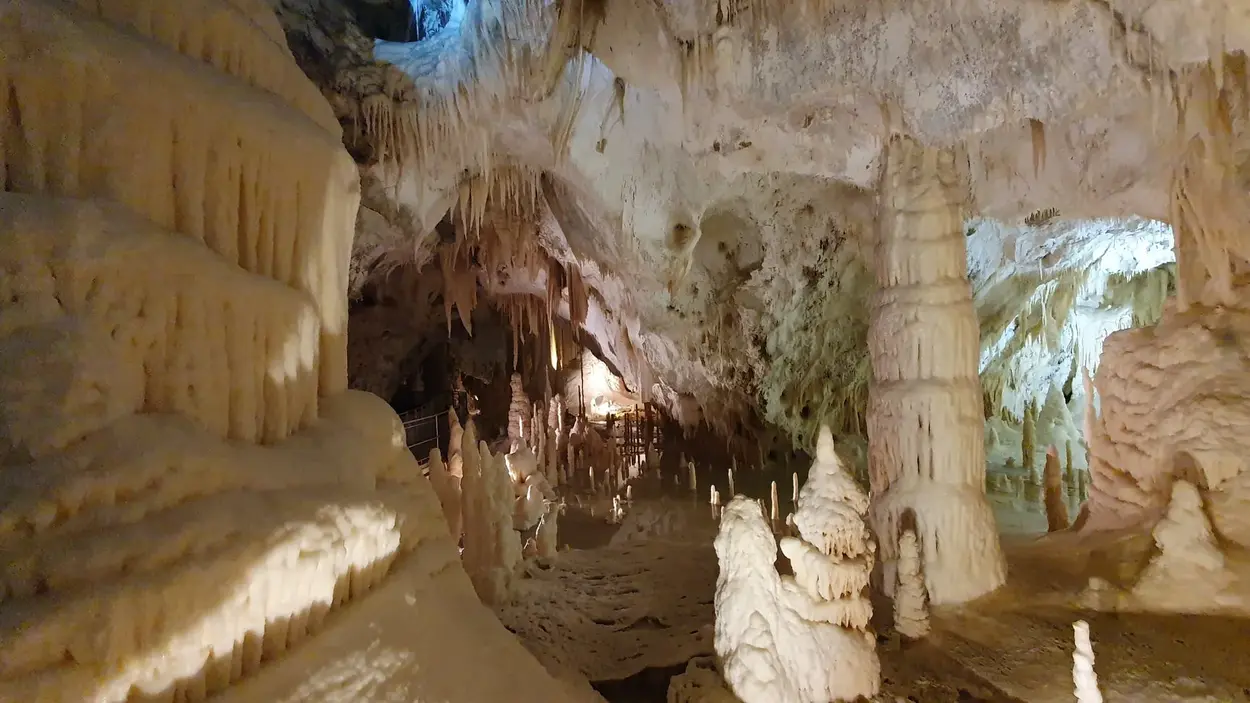 15 Best Places to Visit in Le Marche, Italy 6 Frasassi Caves