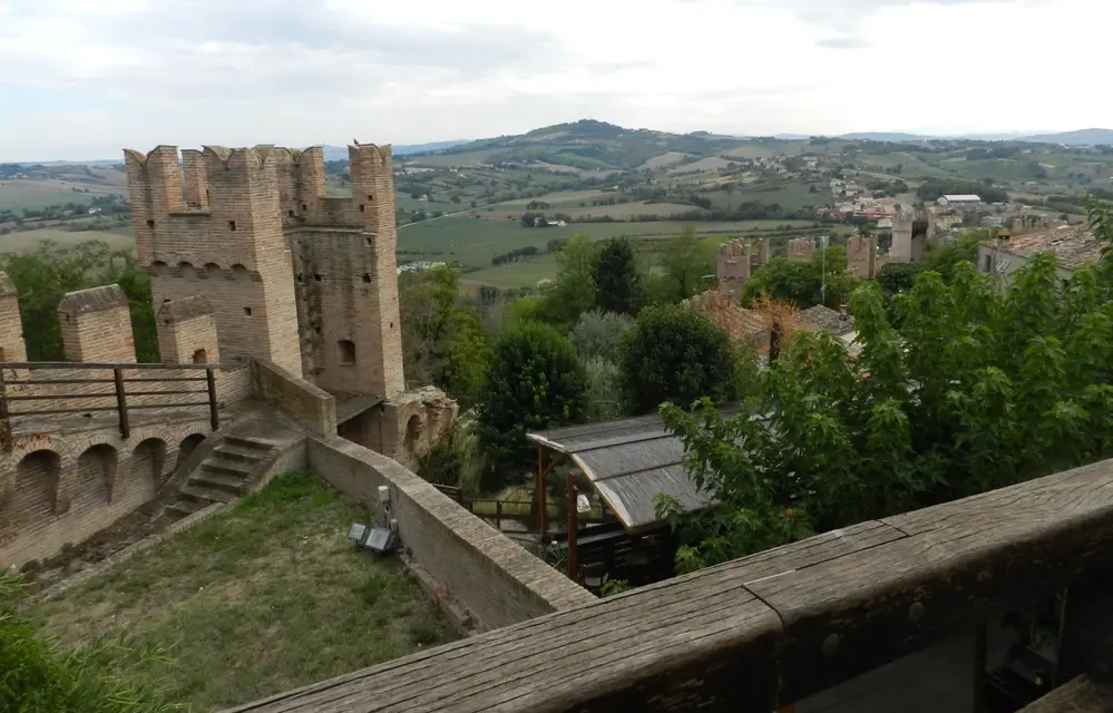 15 Best Places to Visit in Le Marche, Italy 12 Gradara, Italy