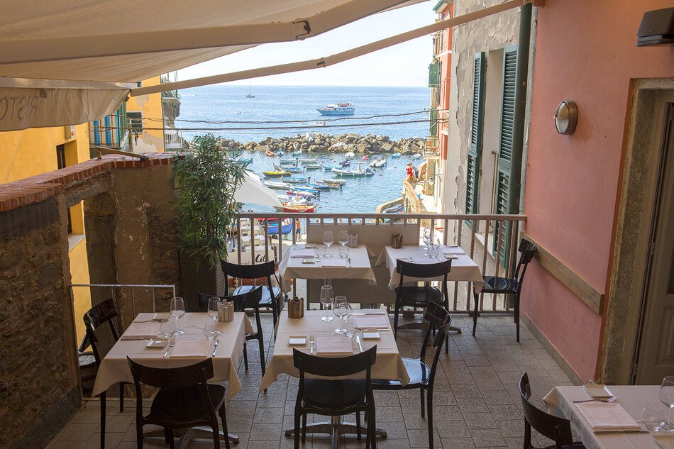 The 11 Best Restaurants in Cinque Terre Italy We Love You