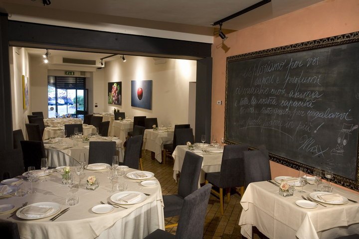 12 Best Restaurants in Lake Maggiore, Italy 7 Il Portale Restaurant, Lake Maggiore