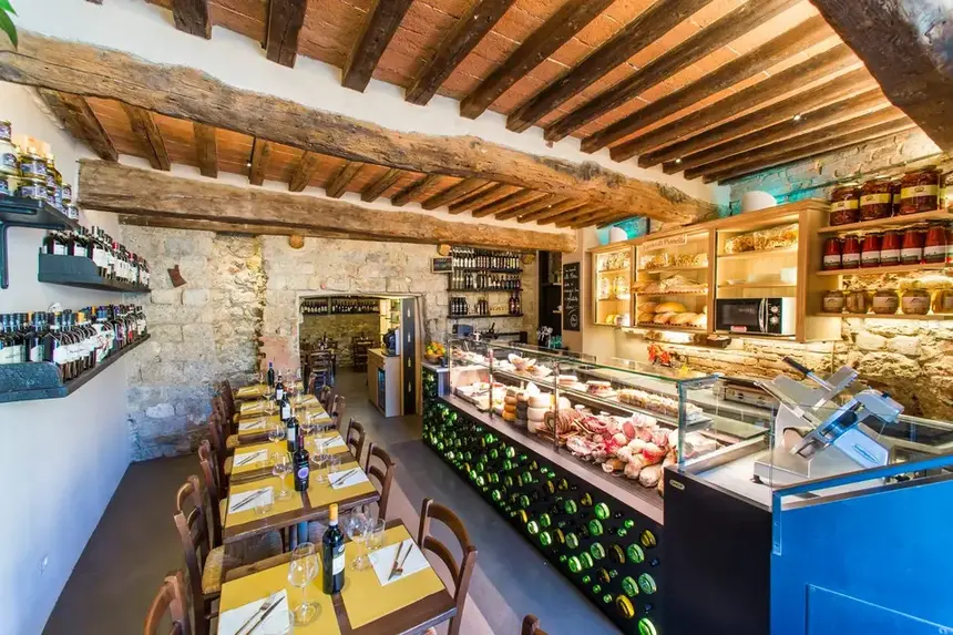 9 Best Restaurants in Siena, Italy 3 OSTERIA LA MOSSA