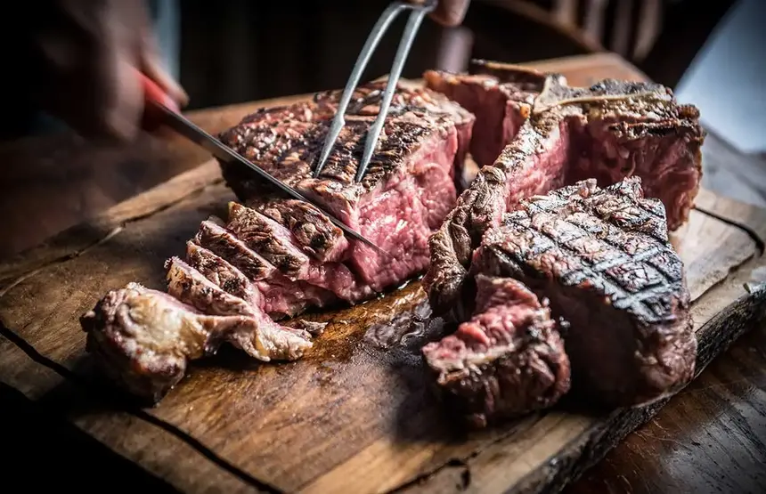 14 Traditional Tuscan Dishes You Need to Try 7 Bistecca alla fiorentina
