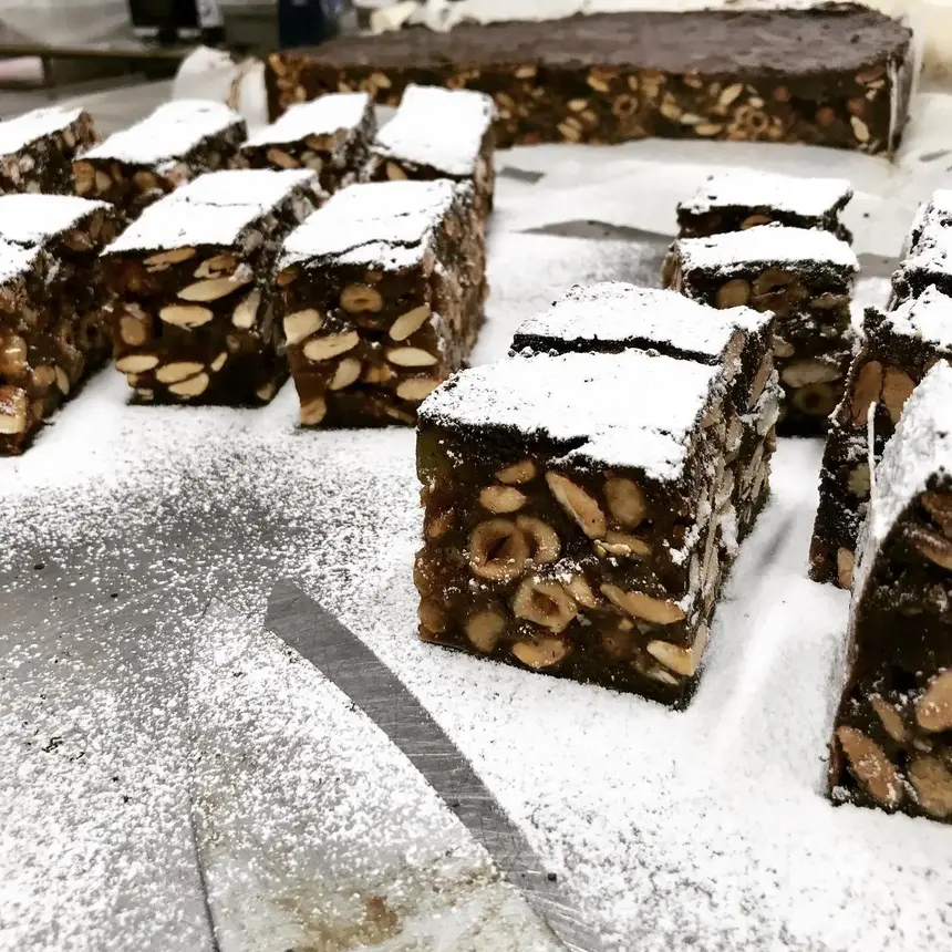 14 Traditional Tuscan Dishes You Need to Try 14 panforte toscano