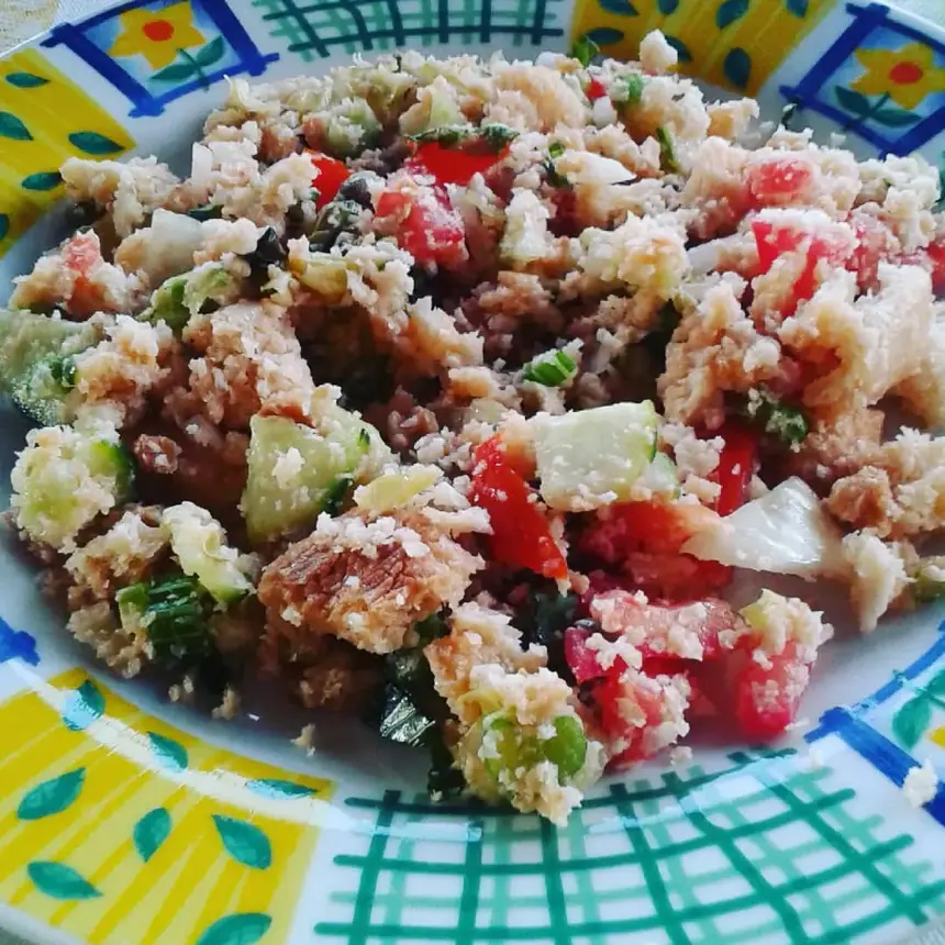 14 Traditional Tuscan Dishes You Need to Try 4 panzanella toscana